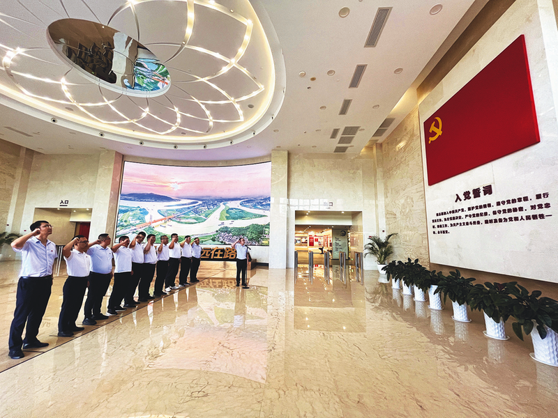 中鐵電氣化局運管公司開展“筑牢紀法防線，永葆廉潔本色”主題黨日